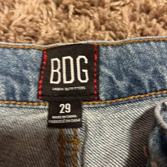BDG distressed mom jeans - Picture 5 of 7